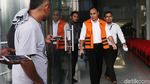 Usai Diperiksa KPK, Bupati Ngada Masih Tebar Senyuman