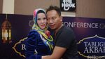 Intip Kemesraan Vicky Prasetyo dan Angel Lelga