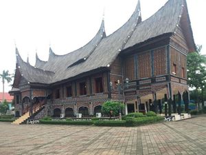 KSP: Anjungan Daerah di TMII Dipugar, kemudian Jadi Ruang Publik