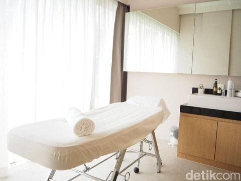 Mencoba Terapi LED yang Cerahkan Wajah di Dii Aesthetic Institute, Bangkok