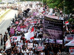 Penjual SIM Card Serbu Istana Negara