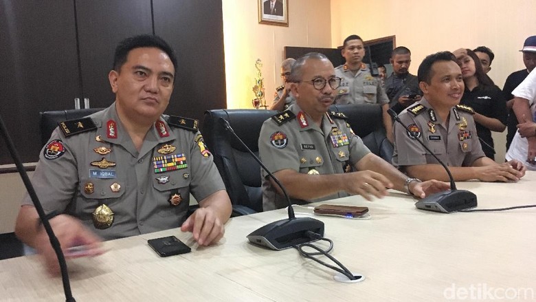 Polisi yang Gugur di Mako Brimob Dibacok di Leher Polisi yang Gugur di Mako Brimob Dibacok di Leher