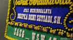 Foto: Jenazah Bripka Deni Diberangkatkan ke Pemakaman