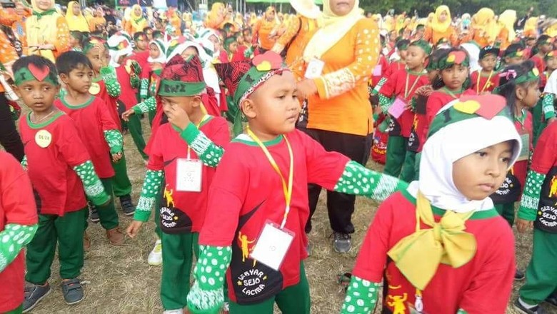 Lucunya, Ribuan Siswa TK Joged Lare Cilik Banyuwangi Lucunya, Ribuan Siswa TK Joged Lare Cilik Banyuwangi