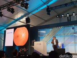 Pesta Google Diserbu Ribuan Orang, Sang CEO Jadi Bintang