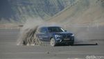BMW X3 Main Pasir di Bromo