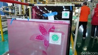 Label halal kulkas Sharp ini sudah diperoleh pada 28 Maret 2018. Label halal di kulkas diyakini penting karena kulkas bersentuhan dengan bahan makanan yang akan dikonsumsi.