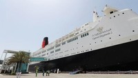 Ketika dia dijual ke Dubai, kapal pesiar QE2 yang memiliki panjang 293,5 meter ini telah membawa 2,5 juta penumpang. Sebanyak 812 pelayaran Atlantik telah dilakukannya (CNN Travel)