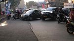 Foto: Pengendara Putar Arah Saat Jalan Mako Brimob Ditutup