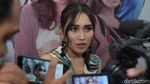 Senyum Semringah Ayu Ting Ting