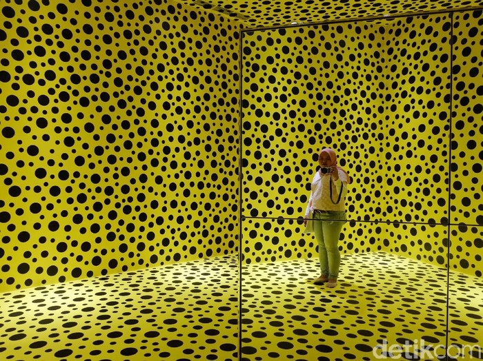 pameran Yayoi Kusama: Life is the Heart of a Rainbow di Museum MACAN pameran Yayoi Kusama: Life is the Heart of a Rainbow di Museum MACAN
