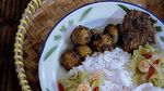 Lamak Nian! 10 Sajian Rendang dengan Nasi yang Jadi Menu Makan Siang Netizen