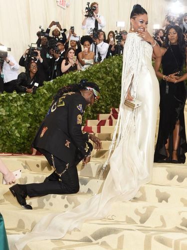 Rapper 2 Chainz melamar kekasih di Met Gala 2018.