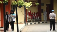 Keenam jenazah tersebut sudah tiba dan masuk ke dalam ruangan untuk ditindaklanjuti dan autopsi.