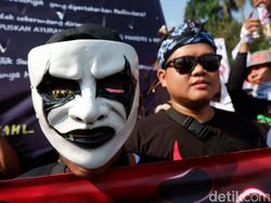 Penjual SIM Card Serbu Istana Negara