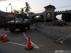 36 Jam Napi Teroris Kuasai Brimob, Kapan Drama Berakhir?