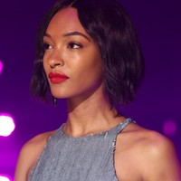 Wanita asal Inggris ini juga beberapa kali tampil di fashion show akhir tahun paling ditunggu, Victorias Secret. Foto: Getty Images