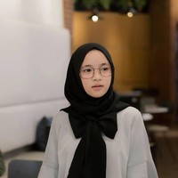 Gayanya yang chic, menarik perhatian banyak pengguna Instagram. Kini, ia sudah memiliki lebih dari 600 pengikut di Instagram. Foto: Instagram/nissa_sabyan