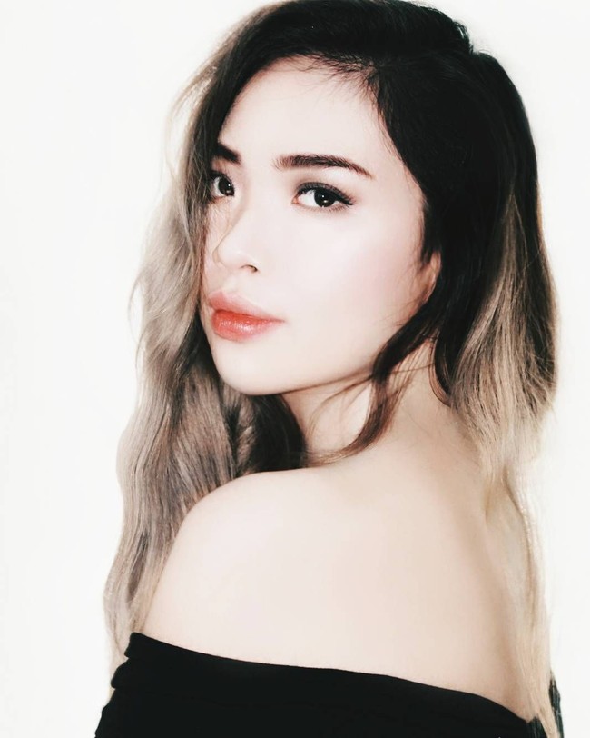 Pada 2017 hingga kini, Riza pun berhasil mendapatkan tubuh langsing yang penampilannya membuat pria jatuh cinta. Ketika ditanya bagaimana ia kehilangan begitu banyak berat badan dalam waktu singkat, Riza mengaku telah melakukan tindakan ekstrem dan tak menyarankan untuk mencobanya. Foto: Facebook