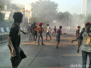 Detik-detik Kerusuhan di Kompleks Kodam yang Bikin Macet