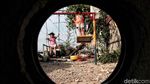 Taman Bermain di Pinggir Rel Kereta Api, Aman atau Berbahaya?
