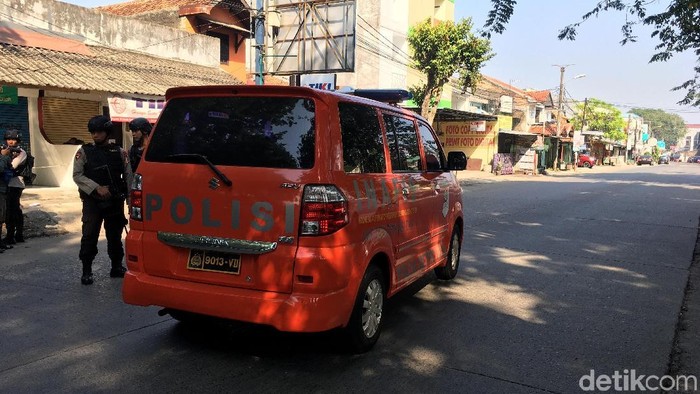 Giliran Mobil Inafis Polda Metro Masuk ke Mako Brimob