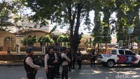 Polri mengimbau masyarakat tidak terhasut informasi terkait kerusuhan tersebut yang beredar di media sosial (Foto: Indra Komara/detikcom)