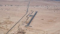 Laut Mati, Israel adalah titik terendah di permukaan bumi. Bar Yehuda Airfield yang terletak tepat di sana ada di titik 378 meter di bawah permukaan laut dan menjadikannya bandara terendah di dunia ini (CNN Travel)