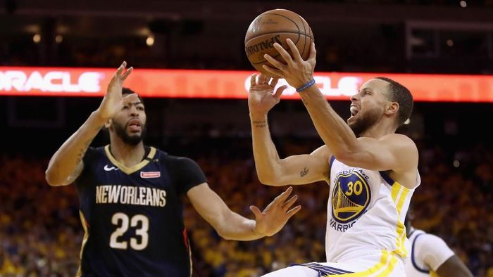 Golden State Warriors ke Final Wilayah Barat usai unggul 4-1 atas New Orleans Pelicans (Foto: Ezra Shaw/Getty Images) Golden State Warriors ke Final Wilayah Barat usai unggul 4-1 atas New Orleans Pelicans (Foto: Ezra Shaw/Getty Images)