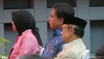 Foto: Senyum BJ Habibie yang Kini Sehat Kembali