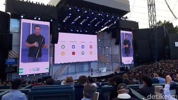 Beberapa eksekutif Google pun silih berganti naik ke panggung menjelaskan secara lebih mendetail fitur-fiitur baru yang diumumkan. Foto: detikINET/Fino Yurio Kristo