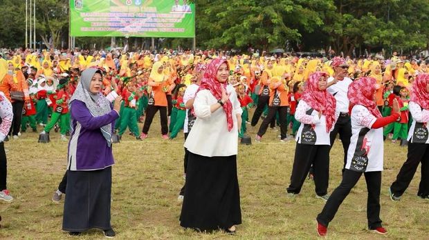 Lucunya, Ribuan Siswa TK Kenalkan 'Joged Lare Cilik Banyuwangi'