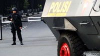 Hingga kini penyanderaan yang dilakukan napi terorisme itu belum berakhir.