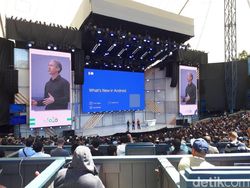 Pesta Google Diserbu Ribuan Orang, Sang CEO Jadi Bintang