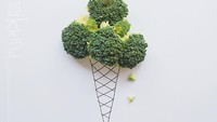 Meski gambarnya terbilang sederhana, tapi Kerstin mampu menggabungkan objek makanan menjadi hasil karya yang unik dan menarik. Foto: Instagram @spielkkind