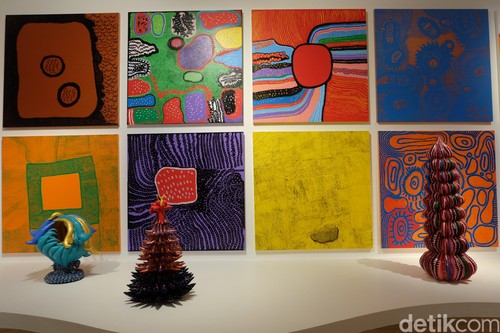 pameran 'Yayoi Kusama: Life is the Heart of a Rainbow' di Museum MACAN