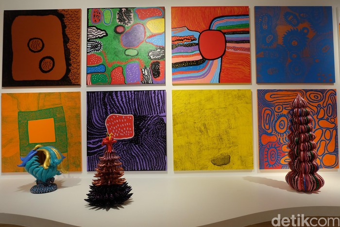 pameran 'Yayoi Kusama: Life is the Heart of a Rainbow' di Museum MACAN
