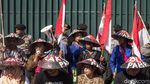 Tolak Pabrik Semen, Aksi Cor Kaki di Depan Kedubes Jerman