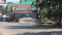 Kerusuhan di Mako Brimob terjadi pada Selasa (8/5), sekitar pukul 22.00 WIB. Pascakerusuhan, penjagaan di Mako Brimob diperketat (Foto: Indra Komara/detikcom)