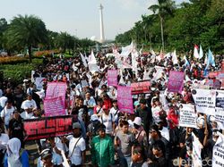 Penjual SIM Card Serbu Istana Negara