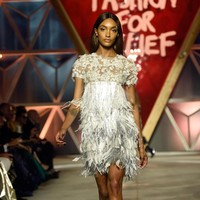 Jourdan Dunn, model asal Inggris yang kini tinggal di New York, Amerika Serikat ini punya kisah hidup yang menarik. Ia memiliki tanggung jawab besar dengan menjadi seorang ibu di usianya yang masih remaja. Inilah perjuangan hidup model kulit hitam tersebut. Foto: Getty Images