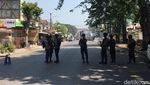 Foto: Kawat Berduri dan Barracuda di Depan Mako Brimob