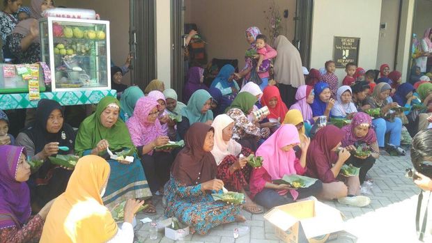 Menyantap Mides khas Pundong, Bantul.