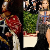 Jennifer Lopez sebagai Raja Richard I dengan lambang salib besar di dada. Foto: Ist.