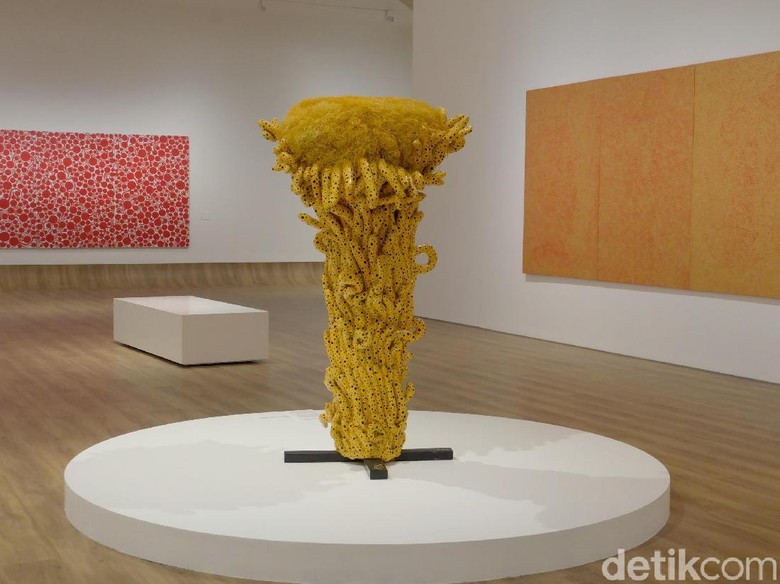 Membludaknya Ribuan Pengunjung di Pameran Yayoi Kusama Jakarta Membludaknya Ribuan Pengunjung di Pameran Yayoi Kusama Jakarta