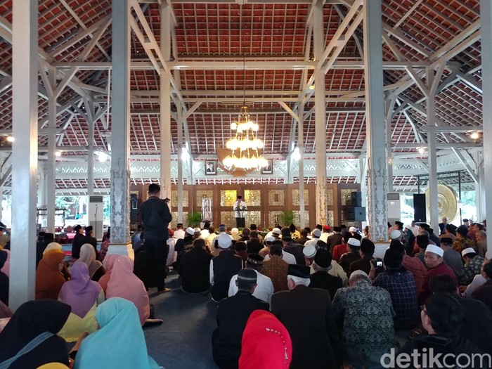 Ribuan Ulama di Bandung Doakan Ramadan dan Pilkada Damai