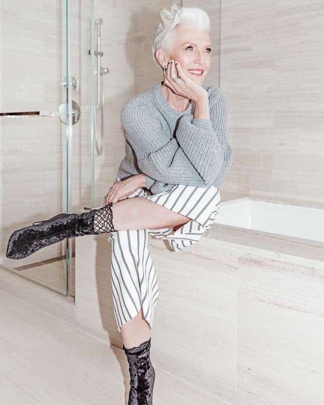 Selain model, Maye Musk juga dikenal sebagai ahli nutrisi ternama. Maye memulai kariernya sebagai pakar nutrisi di usia 21 tahun. Maye memiliki gelar master dalam bidang Dietitian atau ahli diet. Foto: Dok. Instagram/Maye Musk