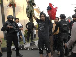 Mengapa Napi Teroris di Mako Brimob Tidak Dihabisi?