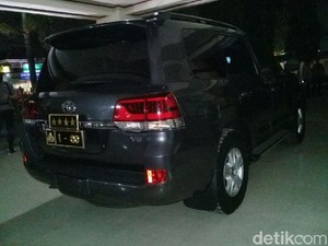 Dari Mako Brimob, Kapolri Datangi RS Bhayangkara