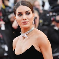 Berawal dari tutorial makeup di Youtube, nama Camila Coelho kini begitu terkenal layaknya selebriti. Wanita asal Brazil itu bahkan telah diikuti lebih dari 7 juta pengikut di Instagram dan 1 jutaan lebih subscriber di Youtube. Foto: Pascal Le Segretain/Getty Images